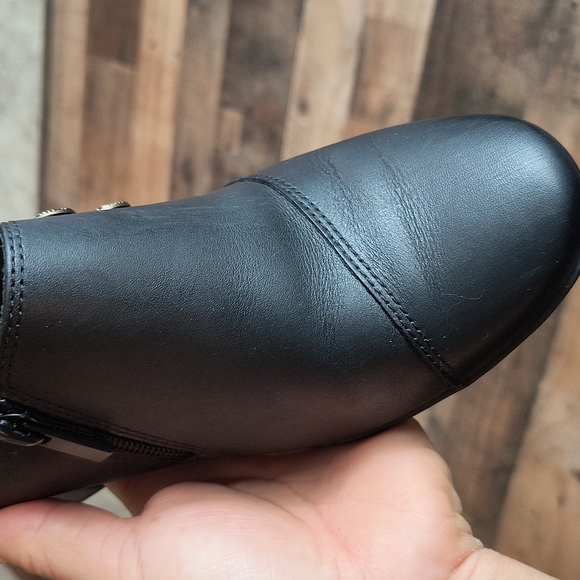 Clarks Ultimate Comfort Black Leather Zip Booties Sz 6 Women 36 EU - Picture 7 of 16